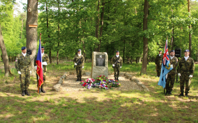 17_spleter_pamatnik_1.jpg