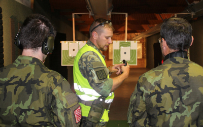 2_nacvik_strelby_s_instruktorem.jpg