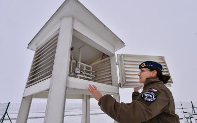kpt. Mirka Palásková v meteo zahrádce