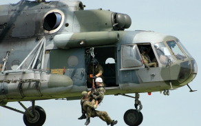 Mi-171 přivýcviku jeřábování