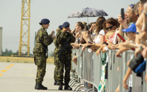 Od prvních kroků v uniformě k vojenské přísaze. Výcvik v Náměšti dokončilo 113 středoškoláků