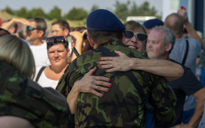 Od prvních kroků v uniformě k vojenské přísaze. Výcvik v Náměšti dokončilo 113 středoškoláků