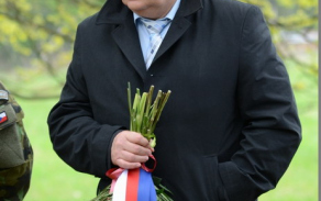 03.jpg