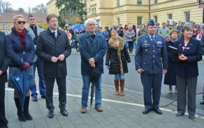 06.jpg