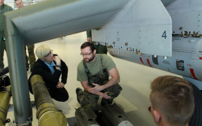 Prohlídka vrtulníku Mi-24/35