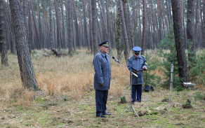 českou armádu reprezentoval bývalý velitel vzdušných sil brig.gen. Jan Vachek