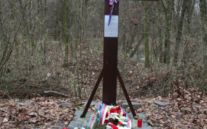 11_pomnik.jpg