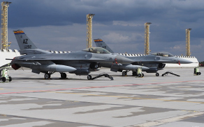 Stíhacích letounů F-16 Fighting Falcon (USA) dorazilo celkem šest