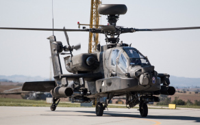 Spojené státy americké uvažují o opětovné účasti vrtulníků AH-64 Apache