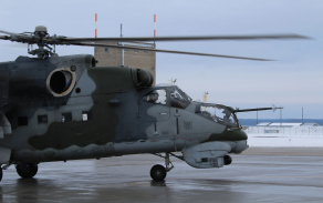 podplukovník Procházka plní svou poslední misi ve vrtulníku Mi-24