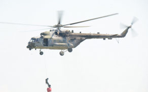 display záchrana pilota 1x Mi-171, 1x Mi-24