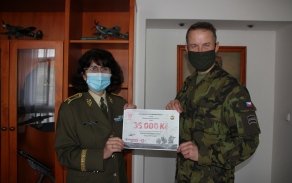 22. základna vrtulníkového letectva věnovala Vojenskému fondu solidarity výtěžek z akce Běh pro válečné veterány ve výši 35 000,- Kč
