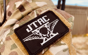 JTAC (předsunutý letecký návodčí)