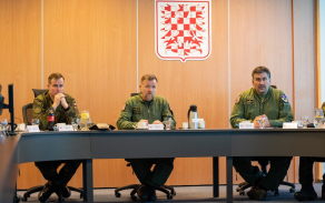 NGŠ AČR Karel Řehka na návštěvě základny
