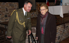Profesorka Zoe Klusáková - Svobodová při rozhovoru s mjr. PhDr Stanislavem Balíkem