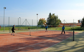 Tenis- rozehráno