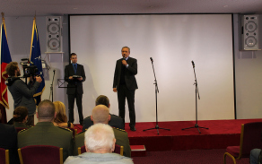 slavnostní vernisáž zahájil ministr obrany Martin Stropnický