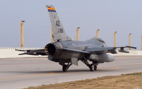 Stíhací letoun F-16 Fighting Falcon (USA)