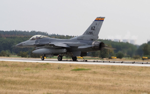 Stíhací letoun F-16 Fighting Falcon (USA)