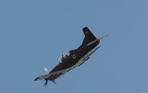 Z výcviku aktivní zálohy - kasárna Vícenice - turbovrtulový letoun Pilatus PC-9M (Slovinsko)