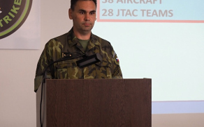 Media Day - řídící cvičení plukovník Zdeněk Gabriel na úvodním briefingu
