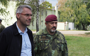 Media Day - Lubomír Metnar s generálporučíkem Alešem Opatou